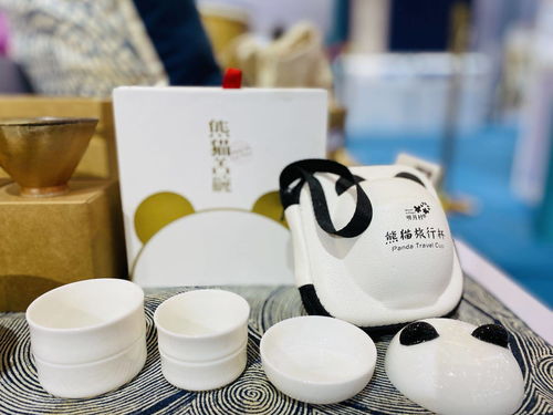 大文創(chuàng)引領新文旅 三千余件特色產品點亮文創(chuàng)大會，激發(fā)文藝創(chuàng)作無限活力